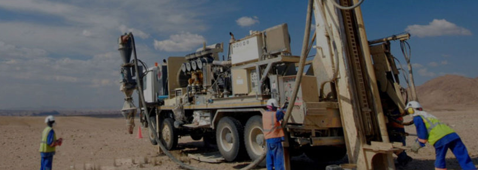 Bentonita sódica imagen pega piso silimax